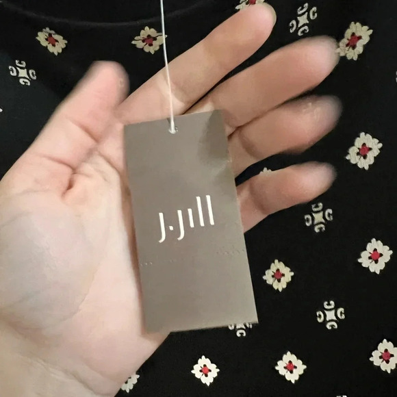 FINAL PRICE J. Jill Geometric Print Jersey Knit Shirt Dress with Pockets - Picture 5 of 11